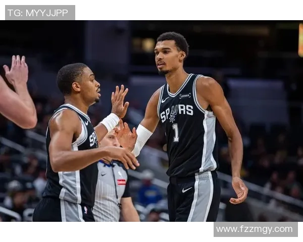 马刺与火箭激战G4争夺季后赛关键胜利的精彩对决